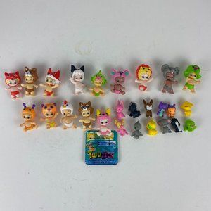 Twozies Collectible Babies Mini Figures & Pets Lot Moose Toys 14 Babies 12 Pets
